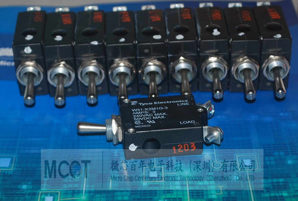 W31-X2M1G-3 断路器 5A TOGGLE ACTUATOR 产品图