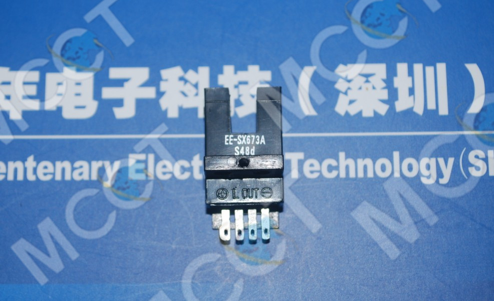 EE-SX673A 槽型开关 产品图