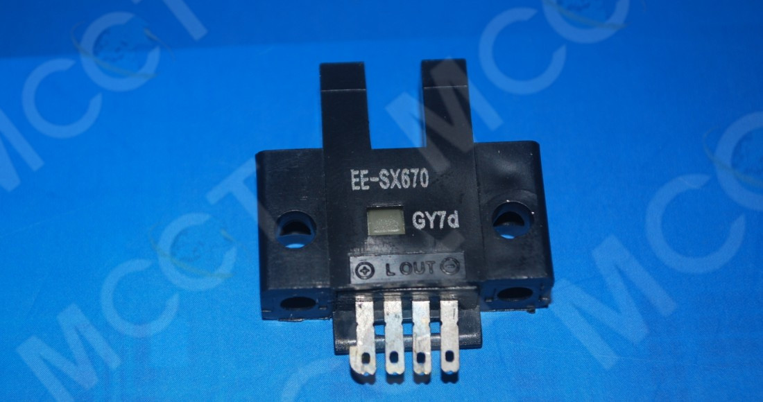 EE-SX670 JPN 光电传感器 产品图