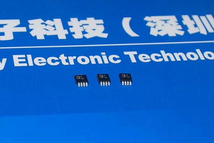 ADA4000-2 双通道、低成本、精密JFET输入运算放大器 产品图