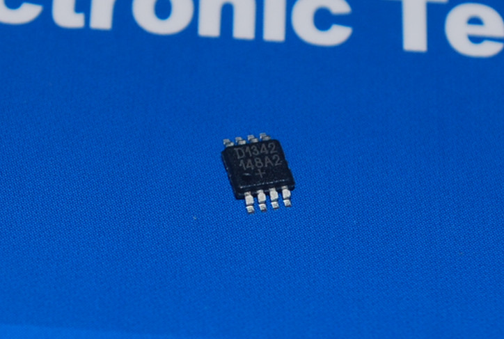 DS1342U DS1341/DS1342低电流实时时钟(RTC)是一款计时器件，具有极低的待机电流，能够在电池供电时保持更长的使用寿命 产品图