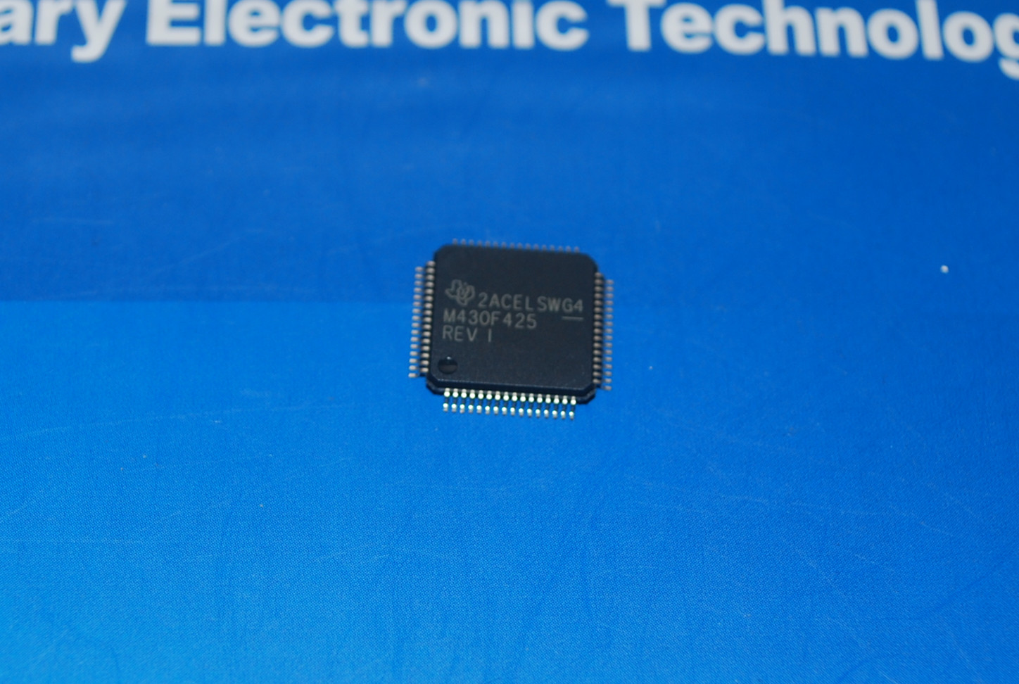 MSP430F425IPMR 16位超低功耗微控制器，具有16kB的闪存，512B的RAM，Δ-ΣADC的液晶显示屏和128段 产品图