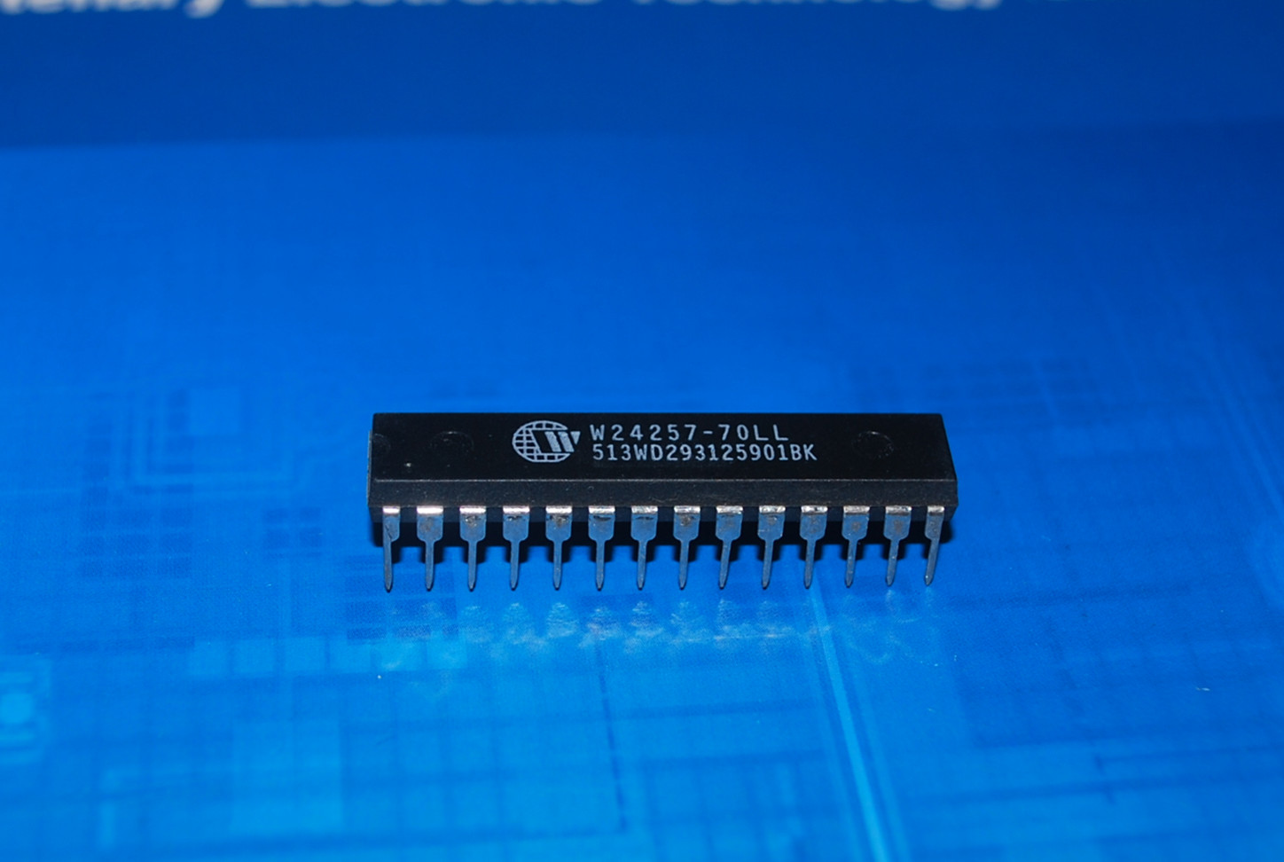 W24257-70LL 全新原装 产品图