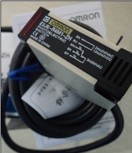 E3JK-R4M2 光电开关红外感应传感器 配反射板4M 交流5线 产品图