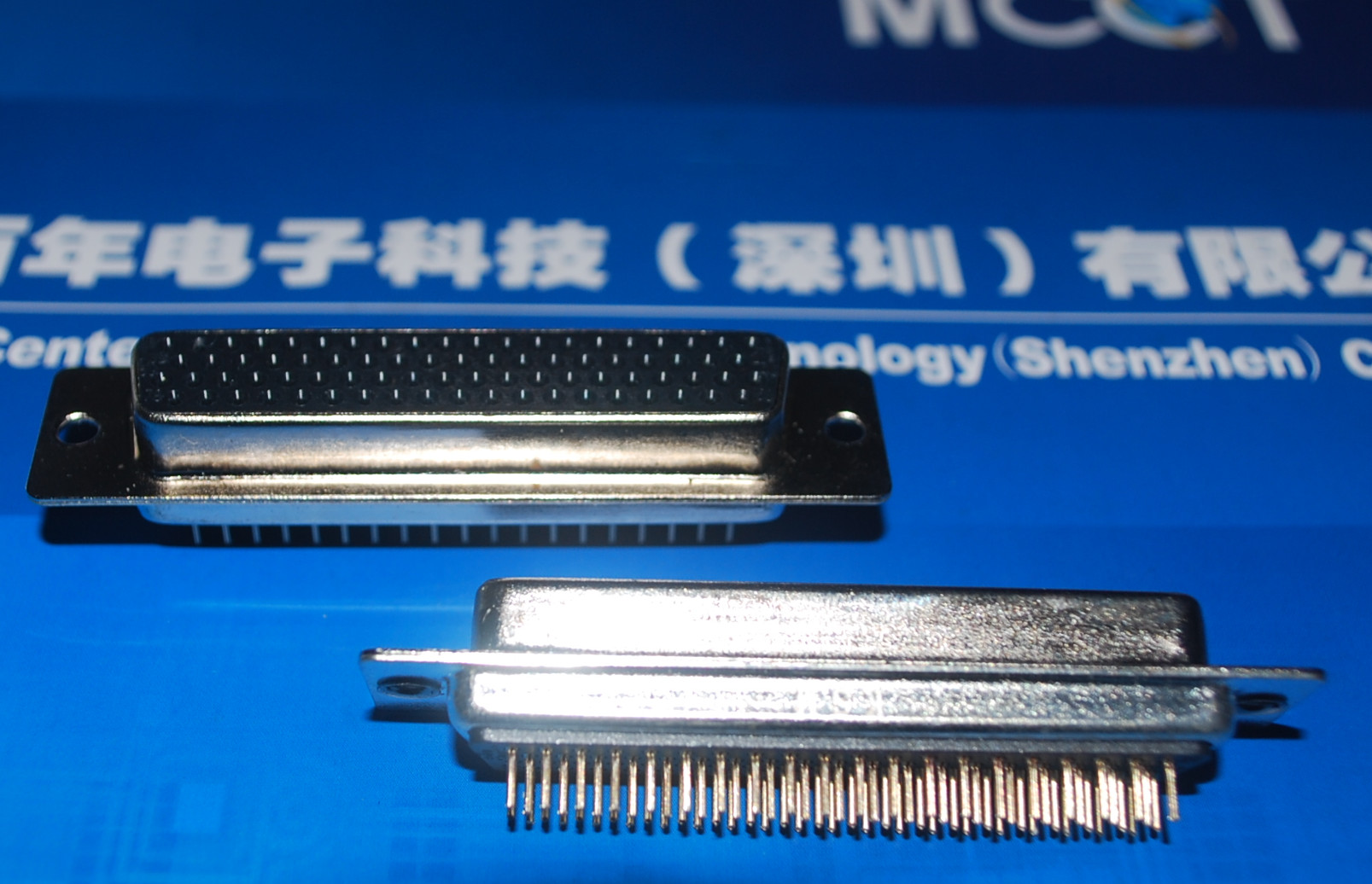 DB-78P母头 HDP-四排78P孔 180度PCB插板式 DB-78P母头 黑色 接插件 厂家直销 产品图