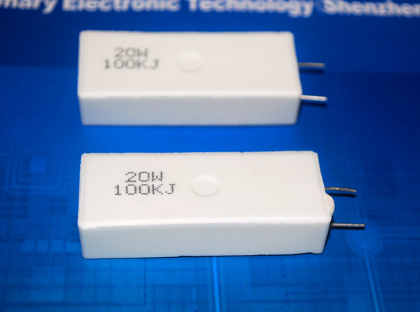 陶瓷水泥电阻 100K 15W 立式 产品图