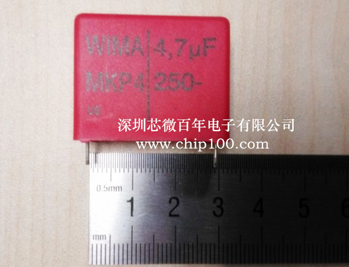 MKP4J044707G00KSSD Cap Film 4.7uF 630V PP 10% (41.5 X 20 X 39.5mm) Radial 37.5mm 100C Bulk 产品图