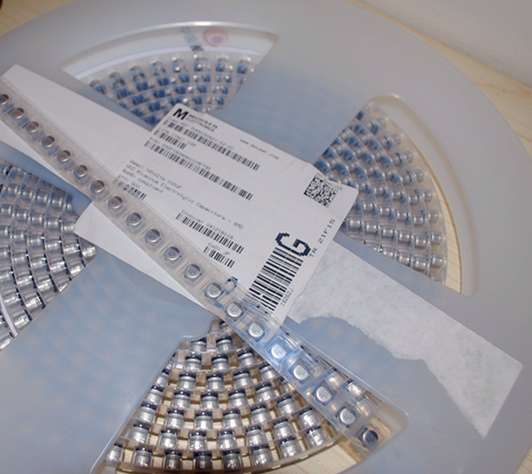 EMZF160ADA101MF73G CAP ALUM 100UF 20% 16V SMD 产品图