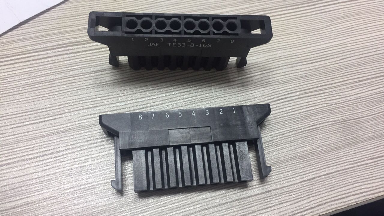 TE33-4-16S-F0 Power to the Board 产品图