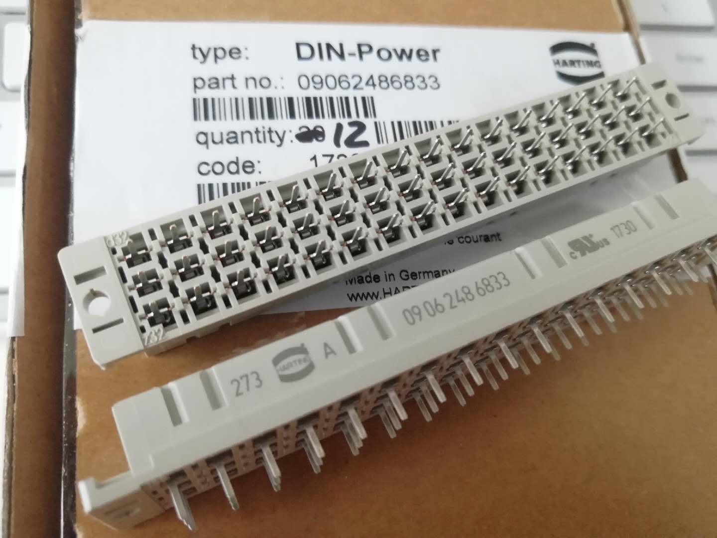 09062486833 Harting 09 06 系列 3 行 48 路 3.81 mm, 5.08 mm 节距 DIN 41612 插座 09062486833, F型 C2等级, 焊接端接, 6A 产品图