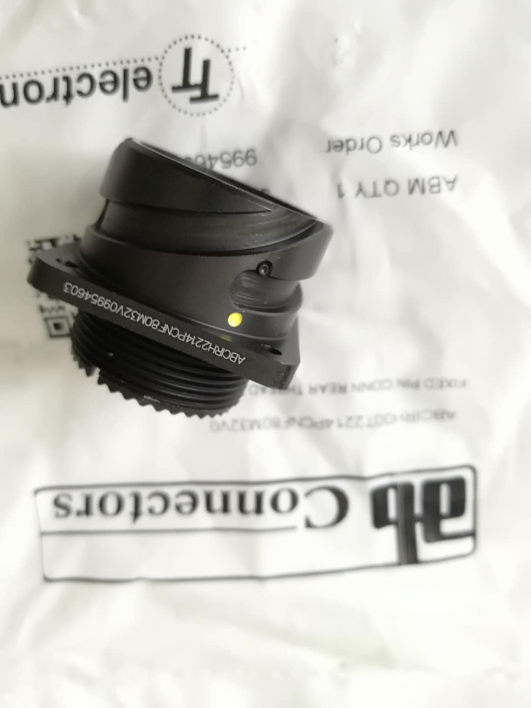 ABCIRH00A2214PCNF80M32V0 ABCIRH系列连接器组件 产品图