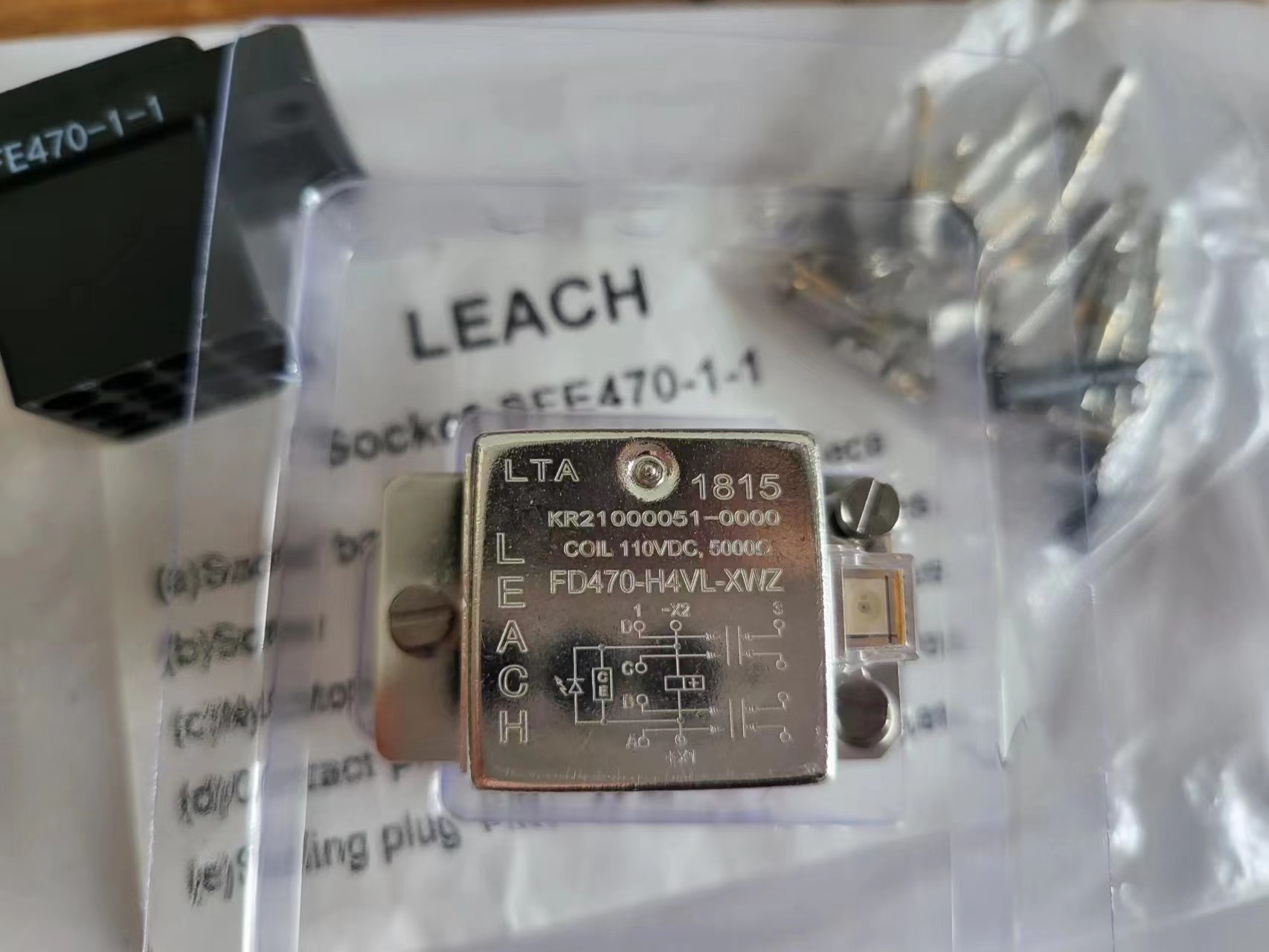 FD470-H4VP-XUZ 2NO+2NC 双断 12 AMP 继电器 产品图