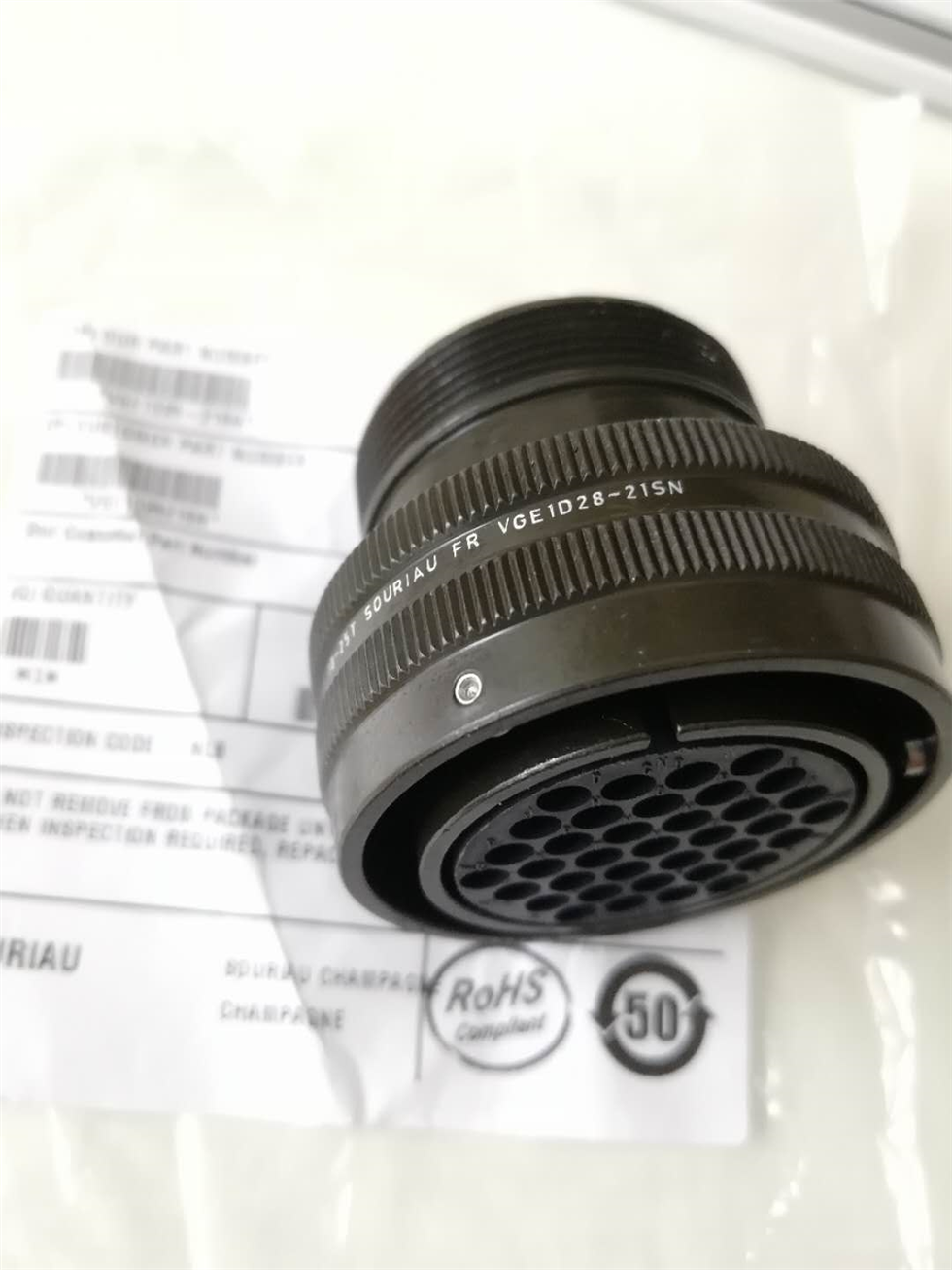 VGE1B2821PN Circular MIL Spec Connector 37POS MALE RECEPT SZ28 产品图
