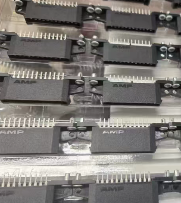 1-765206-9 Conn Rectangular Power PL 12 POS 2.54mm Crimp ST Through Hole 12 Terminal 1 Port Tube - Rail/Tube 产品图